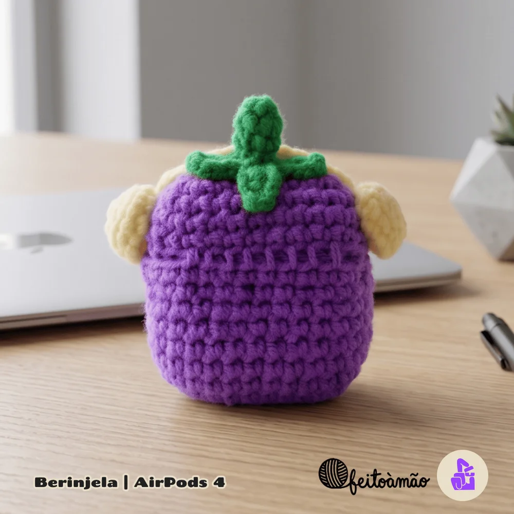 Imagem 4 de 5 do produto Capa Protetora Nerdcase Compatível Com Airpods 4, Amigurumi Beringela