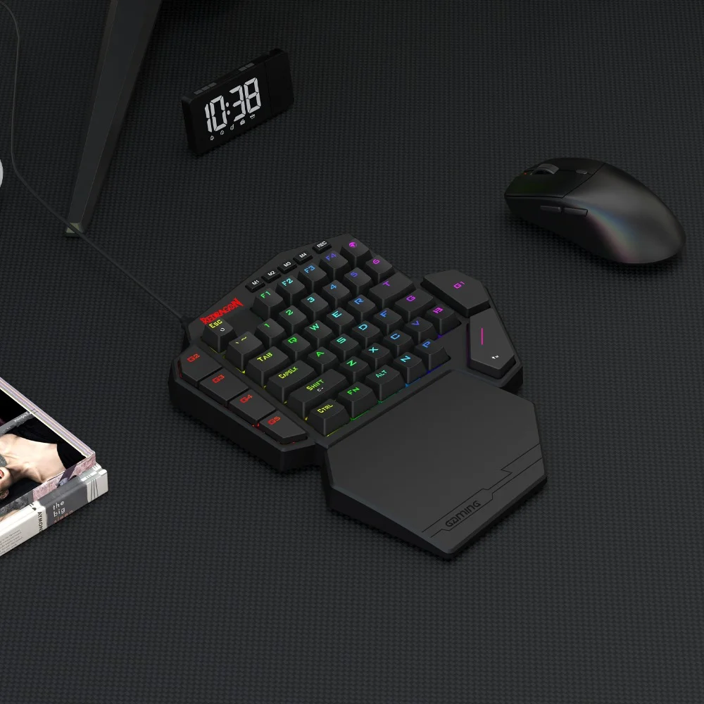 Imagem 2 de 5 do produto Teclado Gamer Redragon Diti One Hand RGB Switche Ultramag Magnético Preto - K585RGB-m