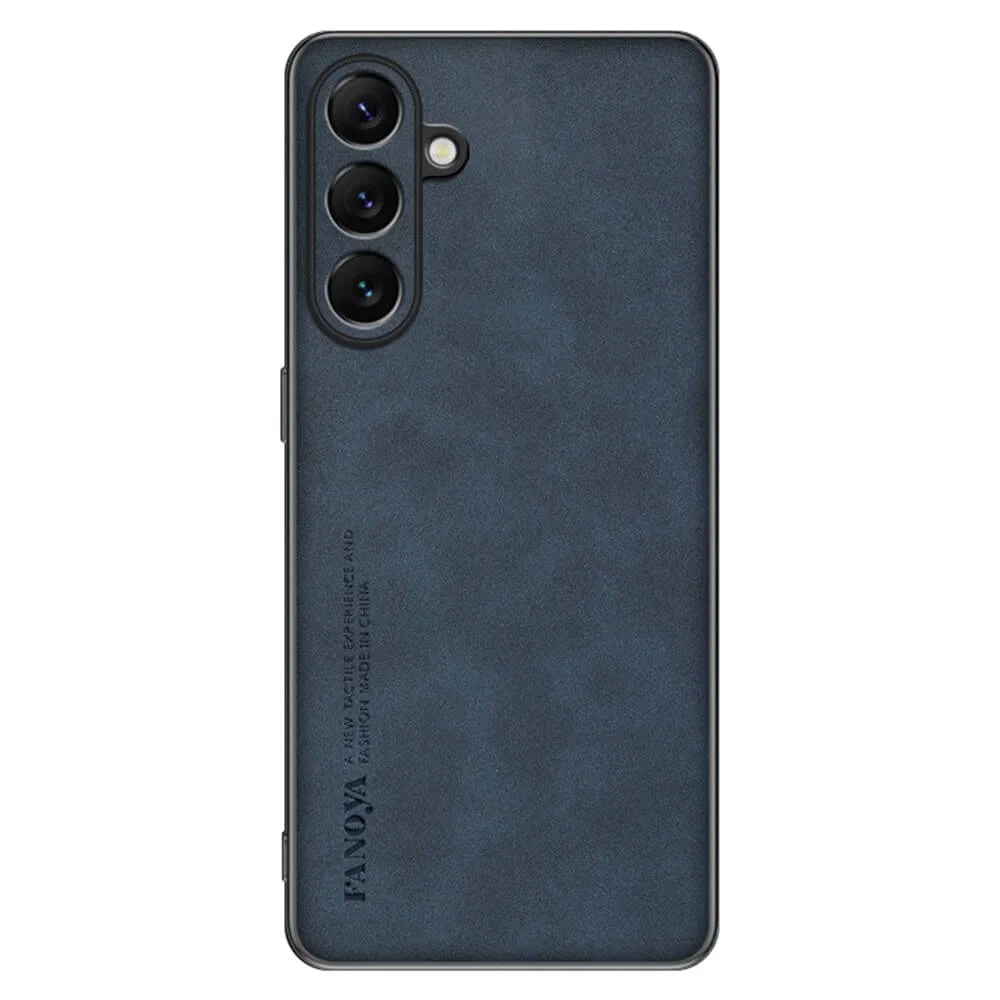 Brcshop | Capinha Samsung Galaxy S26 Aveludada Suede - Capa Protetora Anti Impacto Toque Macio - Cor: Azul