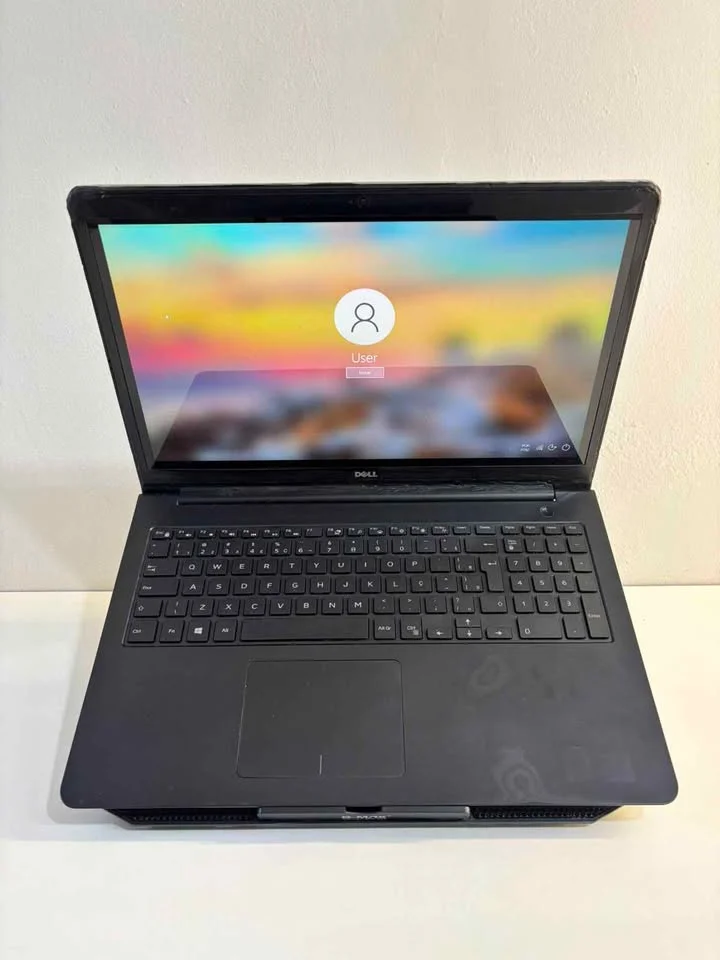 Usado - Notebook Dell 5547 | Intel Core i7 4ª Geração | 8GB | SSD 256gb | R7 M260 2gb | Tela 15,6" Full Hd Touch Usado - Notebook Dell 5547 | Intel Core i7 4ª Geração | 8GB | SSD 256gb | R7 M260 2gb | Tela 15,6" Full Hd Touch
