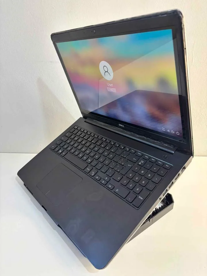 Usado - Notebook Dell 5547 | Intel Core i7 4ª Geração | 8GB | SSD 256gb | R7 M260 2gb | Tela 15,6" Full Hd Touch Usado - Notebook Dell 5547 | Intel Core i7 4ª Geração | 8GB | SSD 256gb | R7 M260 2gb | Tela 15,6" Full Hd Touch
