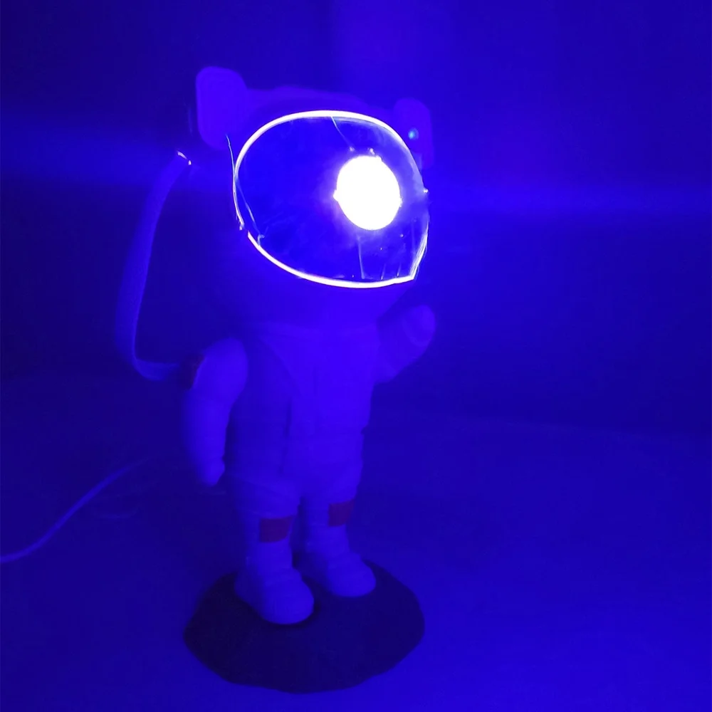 Imagem 5 de 5 do produto Projetor LED Astronauta Estrela Galaxia Usb Luzes Nebulosa Decoraçao Mesa Sala Quarto Casa