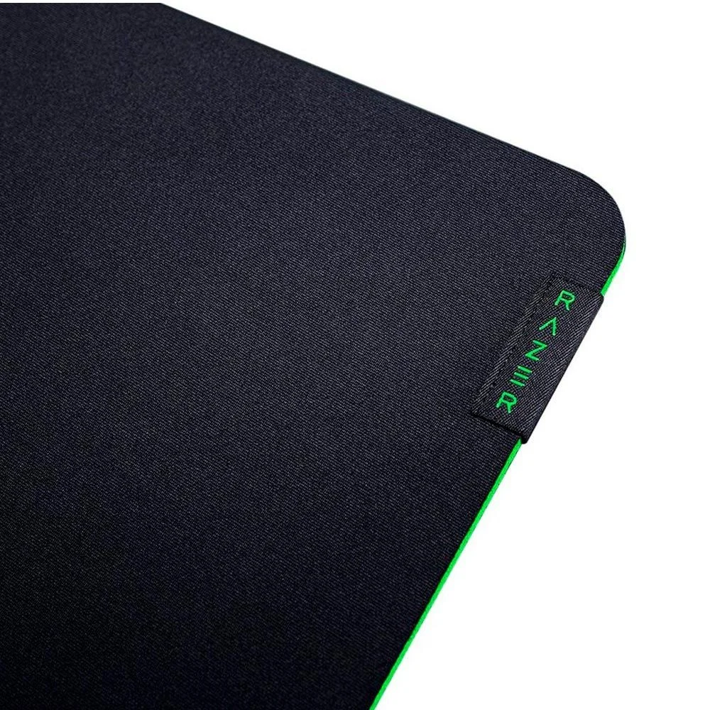 Imagem 2 de 3 do produto Mousepad Razer Gigantus V2 Xxl Gaming 940x410mm Preto Verde Base Emborrachada Antiderrapante Tecido Otimizado Para Jogos