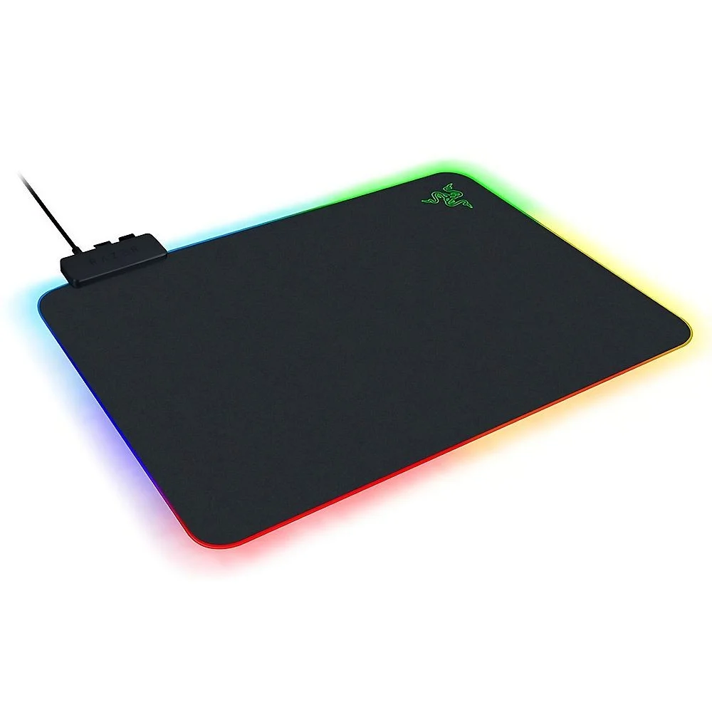 Imagem 2 de 4 do produto Mousepad Razer Firefly V2 Rz02-03020100-r3u1 Chroma RGB 355x280mm 3mm Microtexturizado Base Emborrachada Preto Gamer