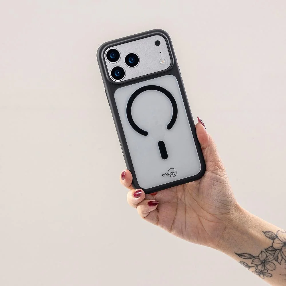 Imagem 4 de 5 do produto Capa Iphone 18 Pro Max / 17 Pro Max, Classic,   Iplace, Preto