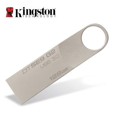 Armazene, transfira e compartilhe fotos, vídeos, músicas e muito mais com o novo Pendrive Data Traveler® SE9 G2 da Kingston. Seu design moderno e sem