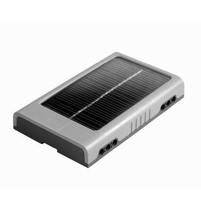 O painel solar LEGO® fornece energia suficiente para operar o medidor de energia e os motores LEGO. Fornece 5V, 4 mA sob luz direta de uma lâmpada inc