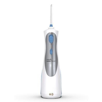 O Irrigador Oral Waterpik WP450B é a solução perfeita para manter a higiene bucal adequada! Realiza uma limpeza profunda entre os dentes e abaixo da l