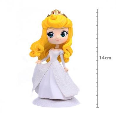 Princesa Aurora se junta à linha de bonecos de personagens da Disney Q Posket mais uma vez, desta vez em um estilo de sonho! A Bela Adormecida tem cer