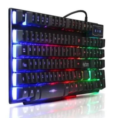 Produto com design moderno, proporciona conforto e funcionalidade. Com teclas macias, além de um design gamer arrojado e moderno, na cor preta e com