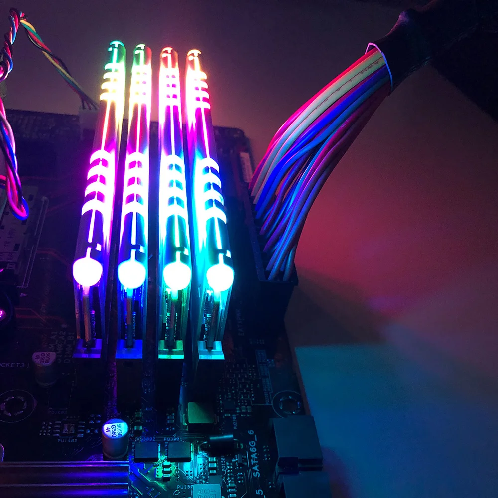 Imagem 4 de 5 do produto Memória Best Memory Gamer Highlander, RGB, 16GB, 3000MHz, DDR4, CL15, BT D4 16G, 3000DW, Branco