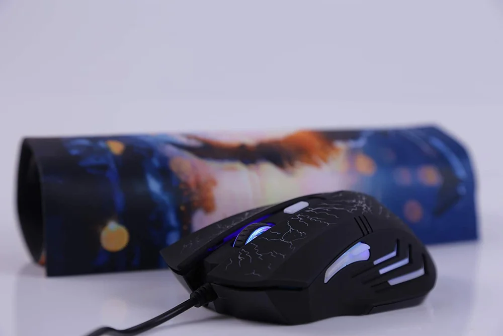 Imagem 2 de 4 do produto Kit - Gamer OEX Stage, Mouse Com LED 7 Cores + Mousepad - MC101