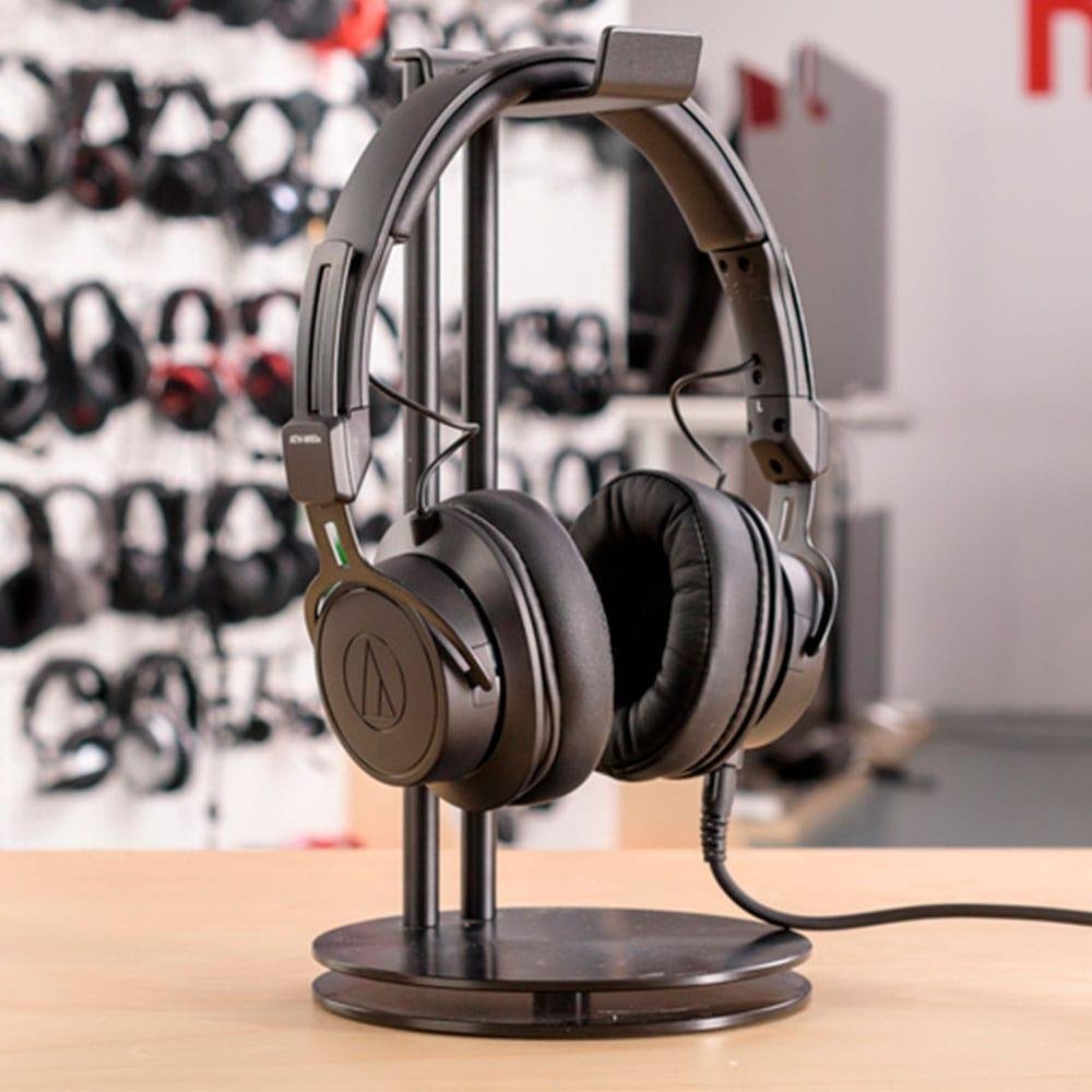 Imagem 3 de 5 do produto Headset Profissional Monitor de Estúdio Audio-Technica ATH-M60x Preto P2 e P10 Dobrável - ATH-M60x