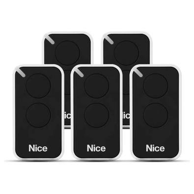 Pode ser utilizado como um acessório no seu dia a dia. Possui 2 botões do sistema Push Button, mais resistente e auxilia para que não haja perda do si