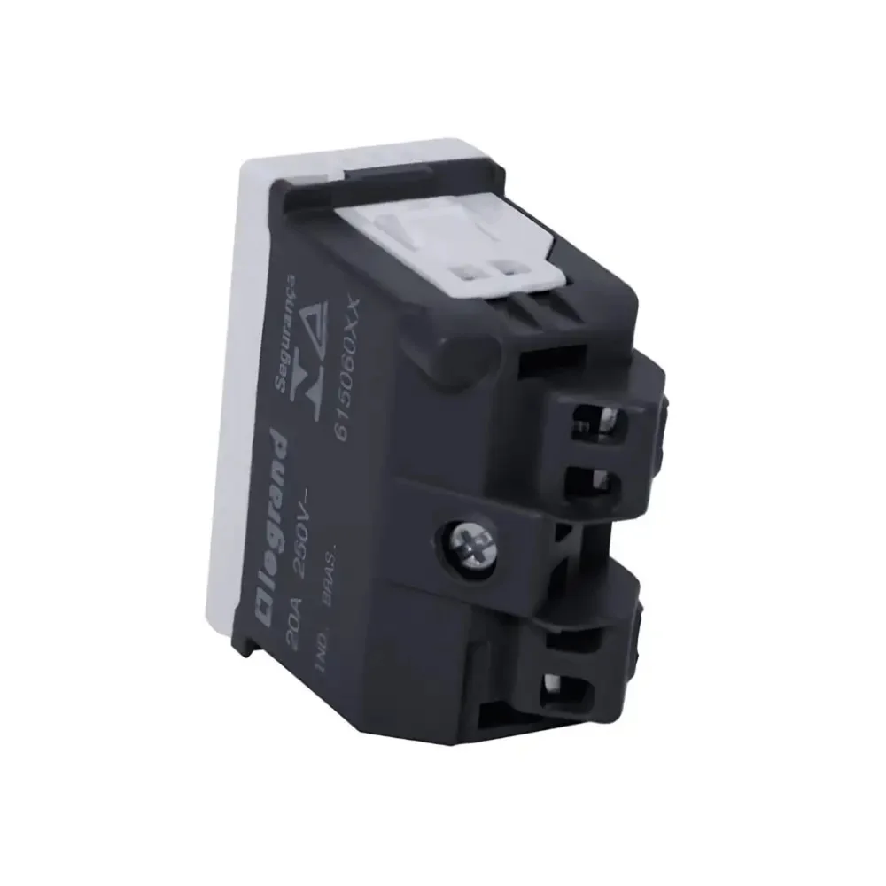 Imagem 3 de 5 do produto Módulo Tomada Legrand Pial Plus+ - 2p+t - 20a/250v - Branco - 615060bc
