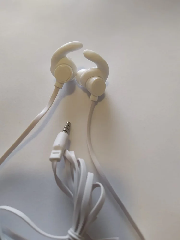 Imagem 2 de 5 do produto Fone De Ouvido Earphone Sport Earbud Branco Multi