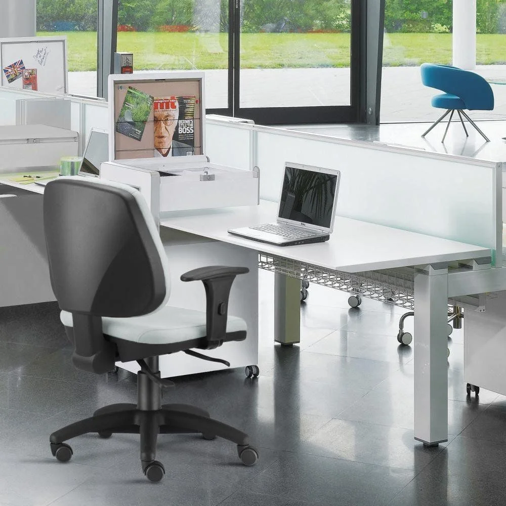 Imagem 4 de 5 do produto Kit - 02 Cadeiras Escritório Giratória Job L02, Executiva Ergonômica, Couro Sintético Branco - Lyam Decor