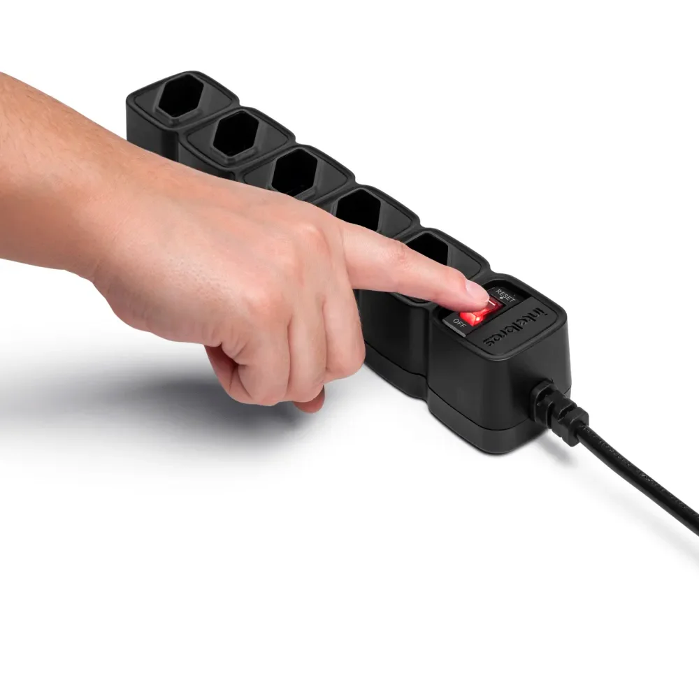 Imagem 2 de 5 do produto Protetor Dps Intelbras Filtro De Linha 5 Tomadas Epe 205+ Bivolt Preto Microdisjuntor - 4824203