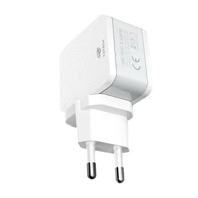 Carregador De Tomada Universal C3tech Uc-215wh Bivolt C/ 2xusb 2,4a 12w - Branco