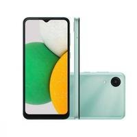 O Galaxy A03 Core combina curvas suaves com novas cores e design de textura polida. A sua tela expansiva e suave permite desfrutar ao máximo os vídeos