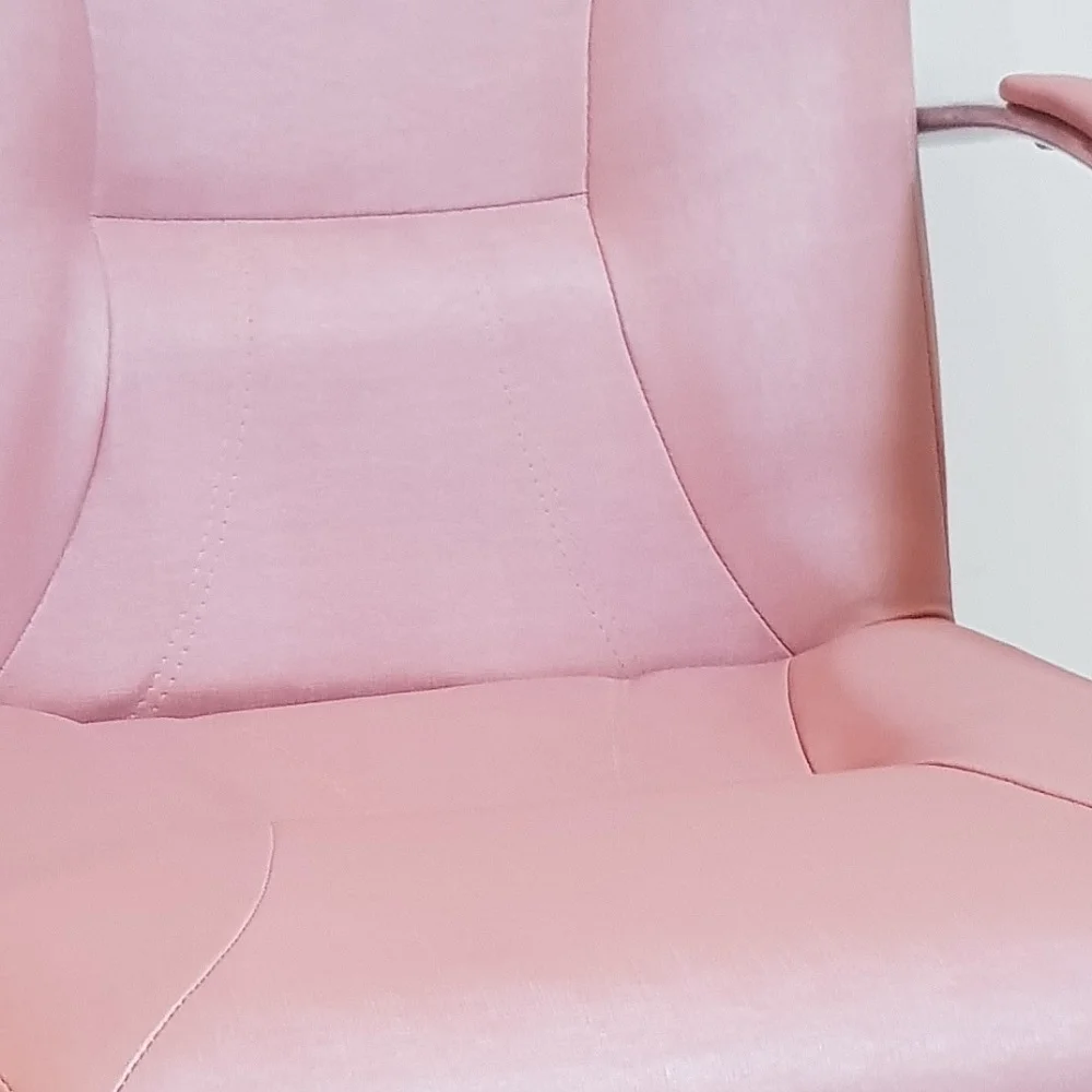 Imagem 2 de 3 do produto Cadeira Ergodecor Giratória Escritório Day Presidente Rosê Gold Relax Base Preta C/ Rodizio, 100% Nacional