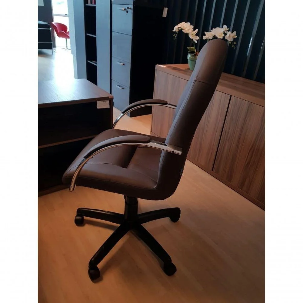 Imagem 4 de 4 do produto Cadeira Ergodecor Giratória, Escritório Day Presidente, Marrom Relax, Base Preta C/ Rodizio
