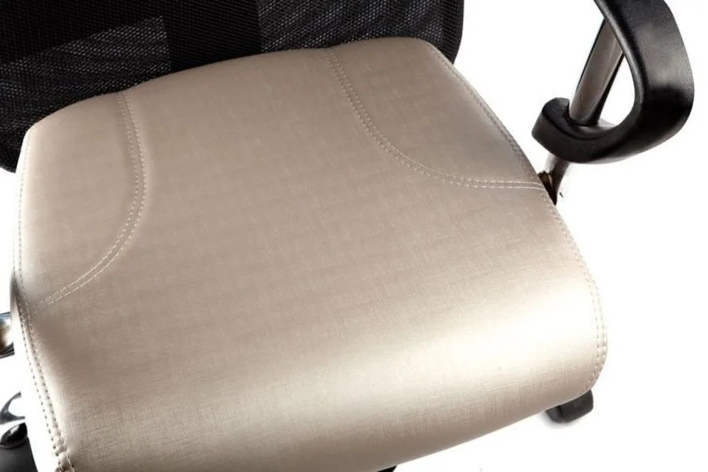 Imagem 4 de 4 do produto Cadeira Design Office Móveis Secretária, Até 120 Kg, Com Braços, Tela Mesh - Bege