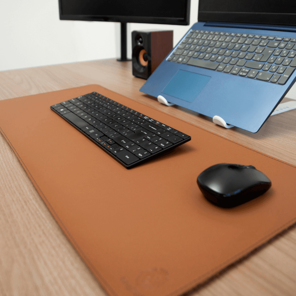 Imagem 5 de 5 do produto Mouse Pad Kingpad Deskpad 70x30, Couro Sintético Extra Grande - Caramelo