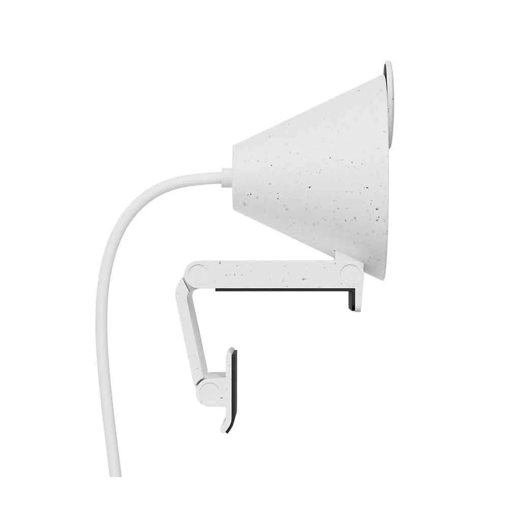 Imagem 2 de 5 do produto Webcam Logitech Brio 300 Full HD 1080p, USB-C, Com Microfone, Branco - 960-001440