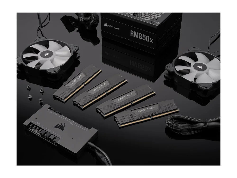 CORSAIR DDR5-6000MHz VENGEANCE 16GBx2枚 VENGEANCE® 32GB (2x16GB) DDR5 DRAM 6000MT/s CL30 Memory Kit — Black
