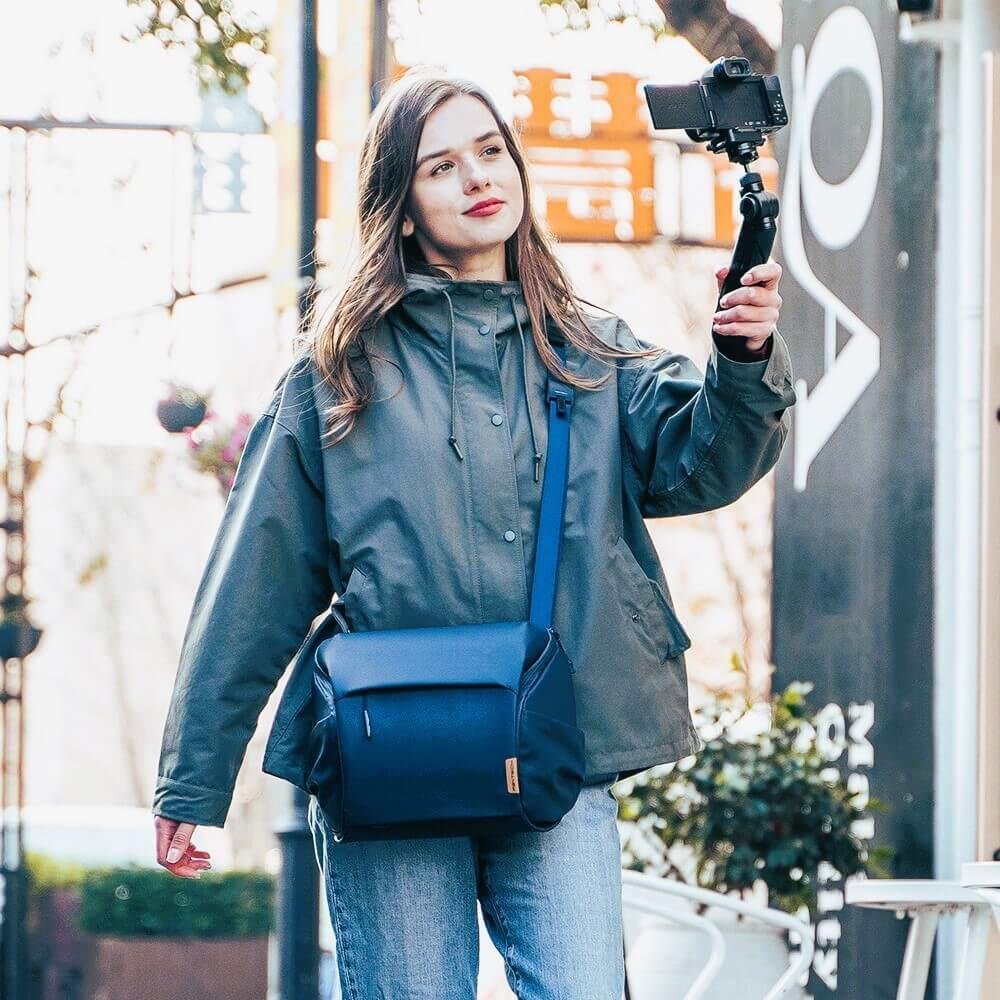 Estojo De Ombro 6l - Pgytech Onego Cor Azul (deep Navy)