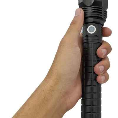 Kit Lanterna Led Tática Xml T9 Preta + Carregador E Baterias