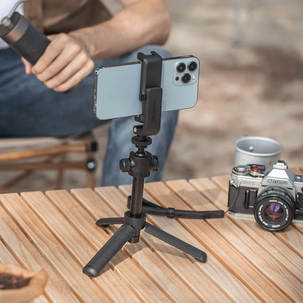 Imagem 2 de 5 do produto Bastão De Selfie + Tripé Para Celular E Câmeras - Pgytech