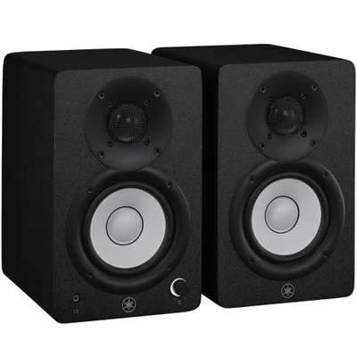 Par De Monitores De Estúdio Near Field Yamaha Hs4 Bass-reflex De 2 Vias Amplificador Classe D Preto
