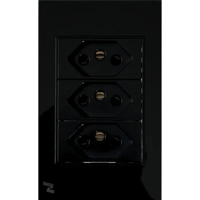 Tomada De Embutir 3 bocas resistente e sofiscada Preto - Novadigital