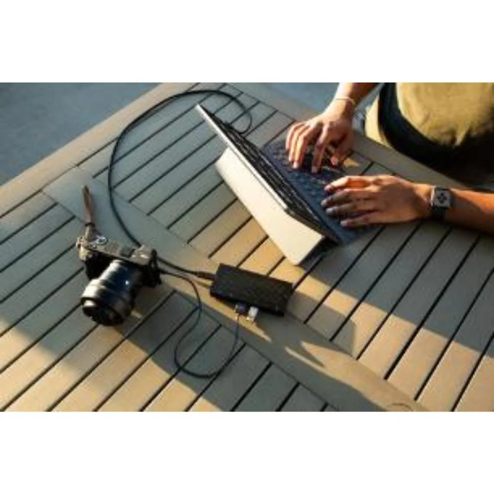 Imagem 5 de 5 do produto Hub Usb-c Staygo Da Twelve South Para Macbooks, Laptops E Ipad Pro Com Cabo De Mesa De 1 Metro E Cabo Retrátil Para Casa, Escritório E Viagem.