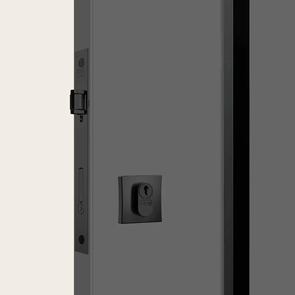 Imagem 3 de 4 do produto Fechadura 1601 Rolete Para Porta Pivotante Roseta Quadrada Preto Fosco 55mm Stam