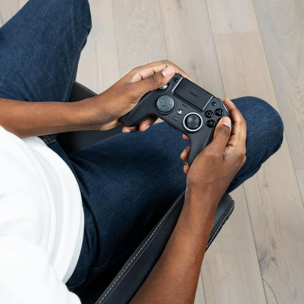 Imagem 3 de 5 do produto Nacon - Controle Sem Fio Para  Para Vídeo Gamerevolution 5 Pro Para Ps5, Ps4 E PC - Preto-50-1724-01