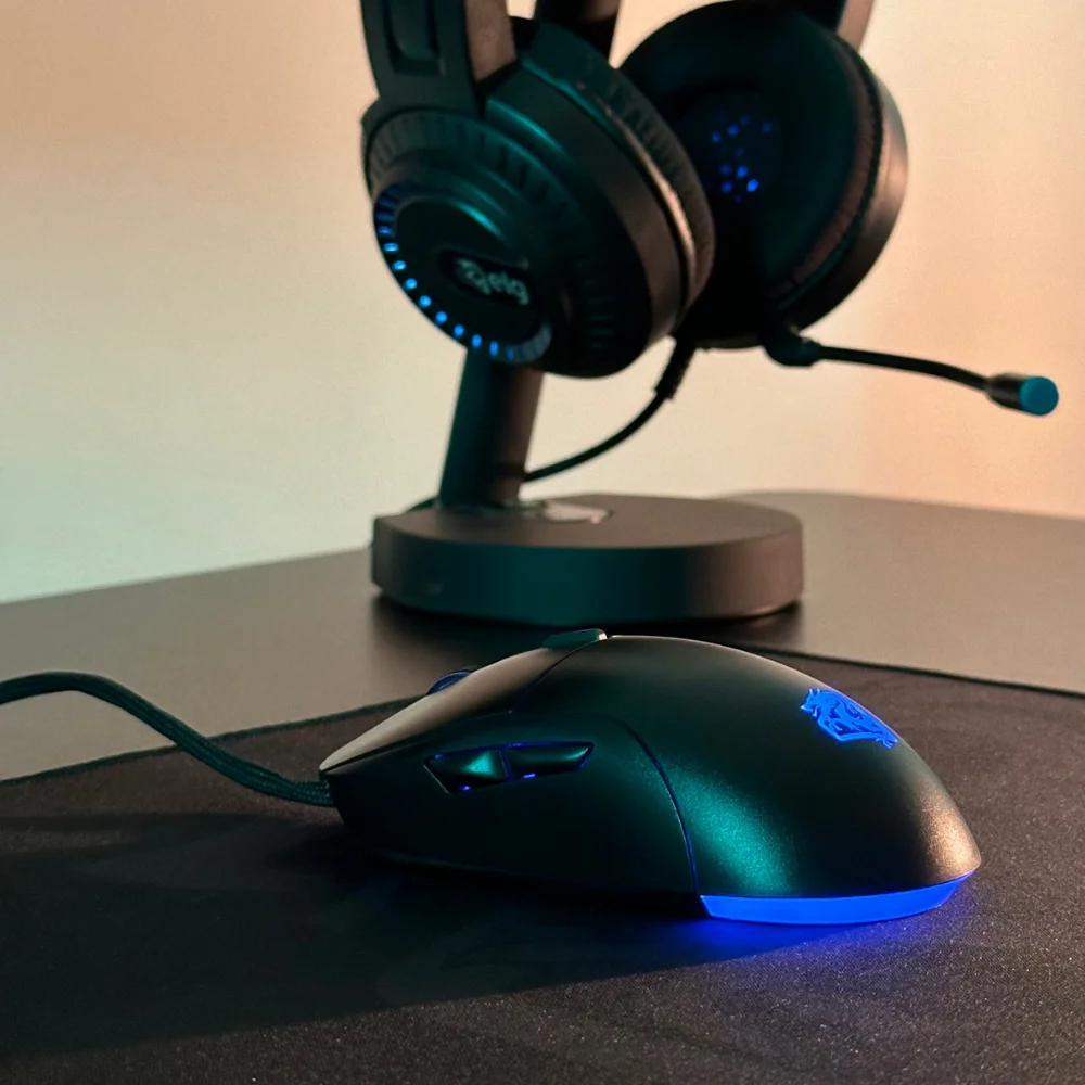 Mouse Gamer Ceres Hyperlight, 7200 Dpi, 6 Botões, Sensor Óptico, RGB, Ultraleve, Usb, Preto, Mgcs, Elg