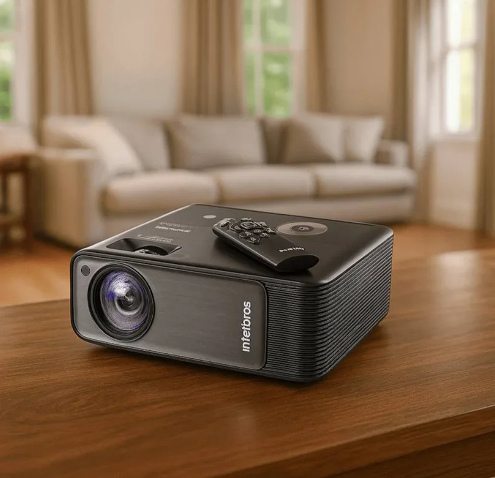 Imagem 3 de 5 do produto Projetor Intelbras Pfl6520 7400 Lumens 200" Full Hd HDMI Bluetooth - Preto