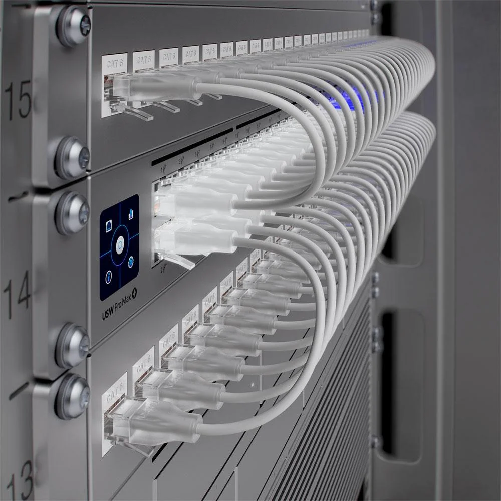 Imagem 4 de 5 do produto Switch Ubiquiti Gerenciável L3 48 Portas Sendo 16 De 2.5 Gigabit + 04 Sfp+ De10gb Usw-pro-max-48-poe