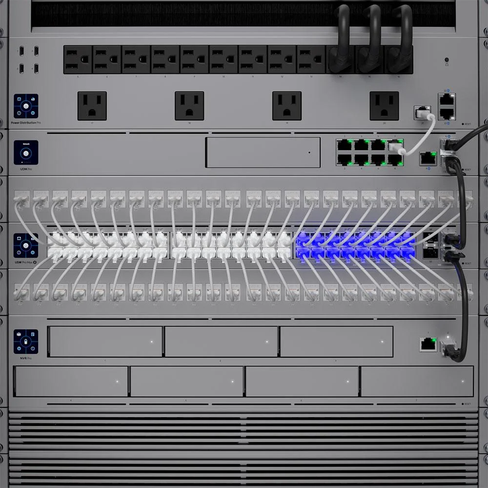 Imagem 5 de 5 do produto Switch Ubiquiti Gerenciável L3 48 Portas Sendo 16 De 2.5 Gigabit + 04 Sfp+ De10gb Usw-pro-max-48-poe