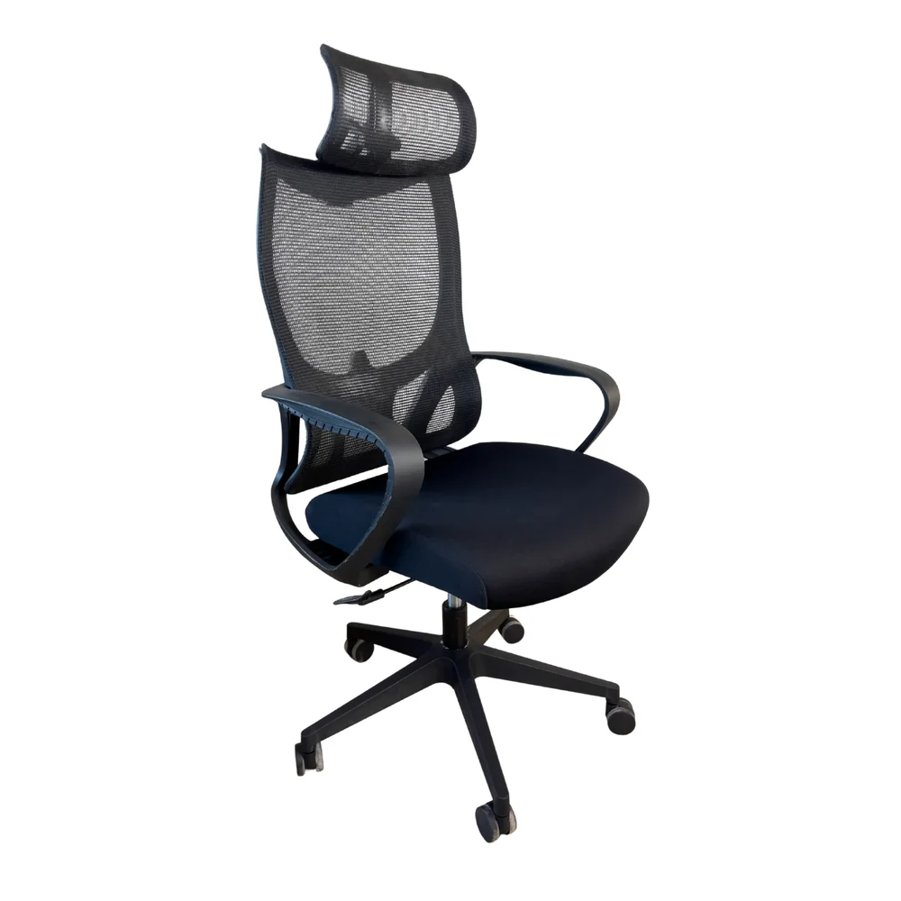 Imagem 4 de 5 do produto Cadeira de Escritório Presidente Oficial Verona Ergonômica com Apoio de Cabeça, Encosto em Tela Mesh Respirável, Braços e Base Giratória - Preta