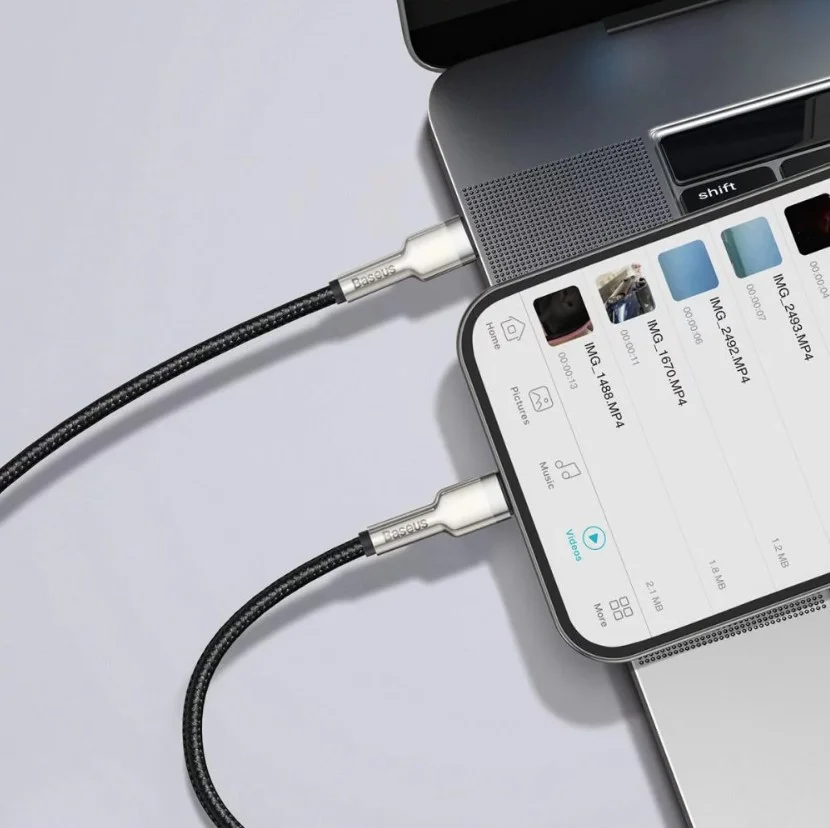 Imagem 4 de 5 do produto Cabo Baseus Cafule Series Tipo C Para Lightning - Carregamento Rápido Pd De 20 W E Transferência De Dados De Alta Velocidade De 480 Mbps, Trançado Em Nylon, 25 Cm - Preto