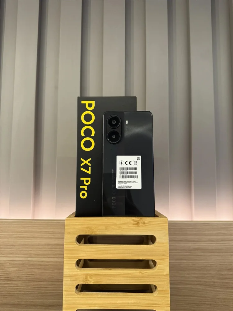 ぽむ Smartphone-Xiaomi-Poco-X7-Pro-