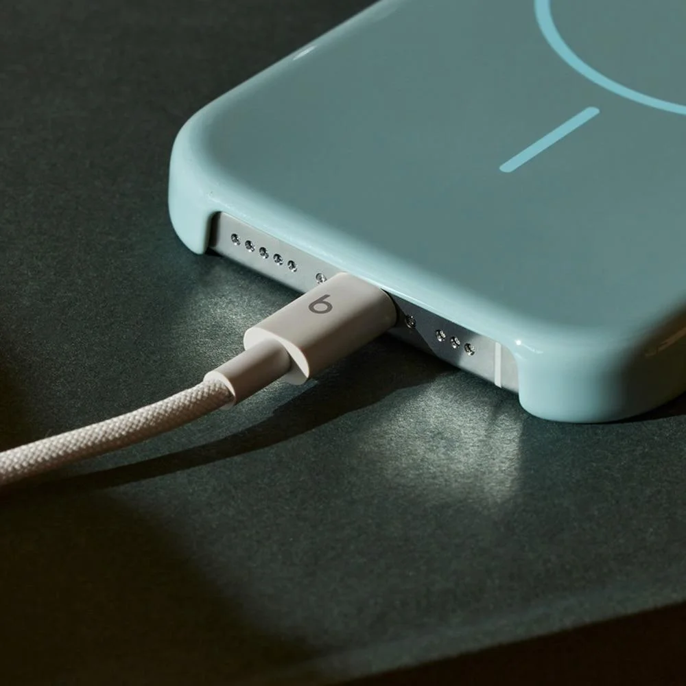 Imagem 2 de 3 do produto Cabo Trançado De Usb-c Para Usb-c Da Beats (1,5 M), Cinza-carbono