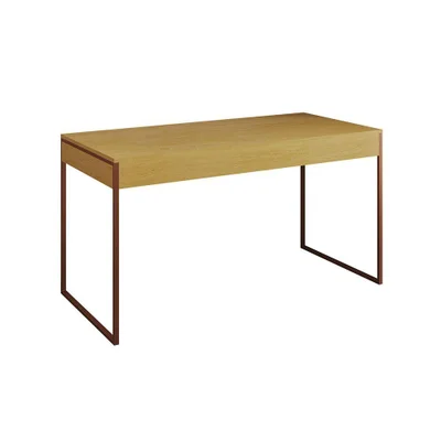 Mesa De Escritório Industrial Malta Canela 137x53cm Base Cobre Com 1 Cadeira Branca Mad Cor: Canela