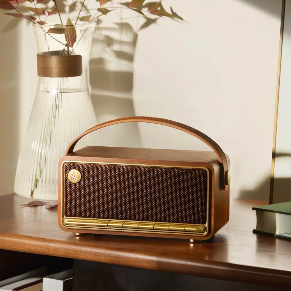 Imagem 3 de 5 do produto Caixa de Som Portátil, 40W RMS, Acabamento Premium, Bateria até 19h, Bluetooth 6.0, Cartão Micro SD, - MP330 EDIFIER Madeira