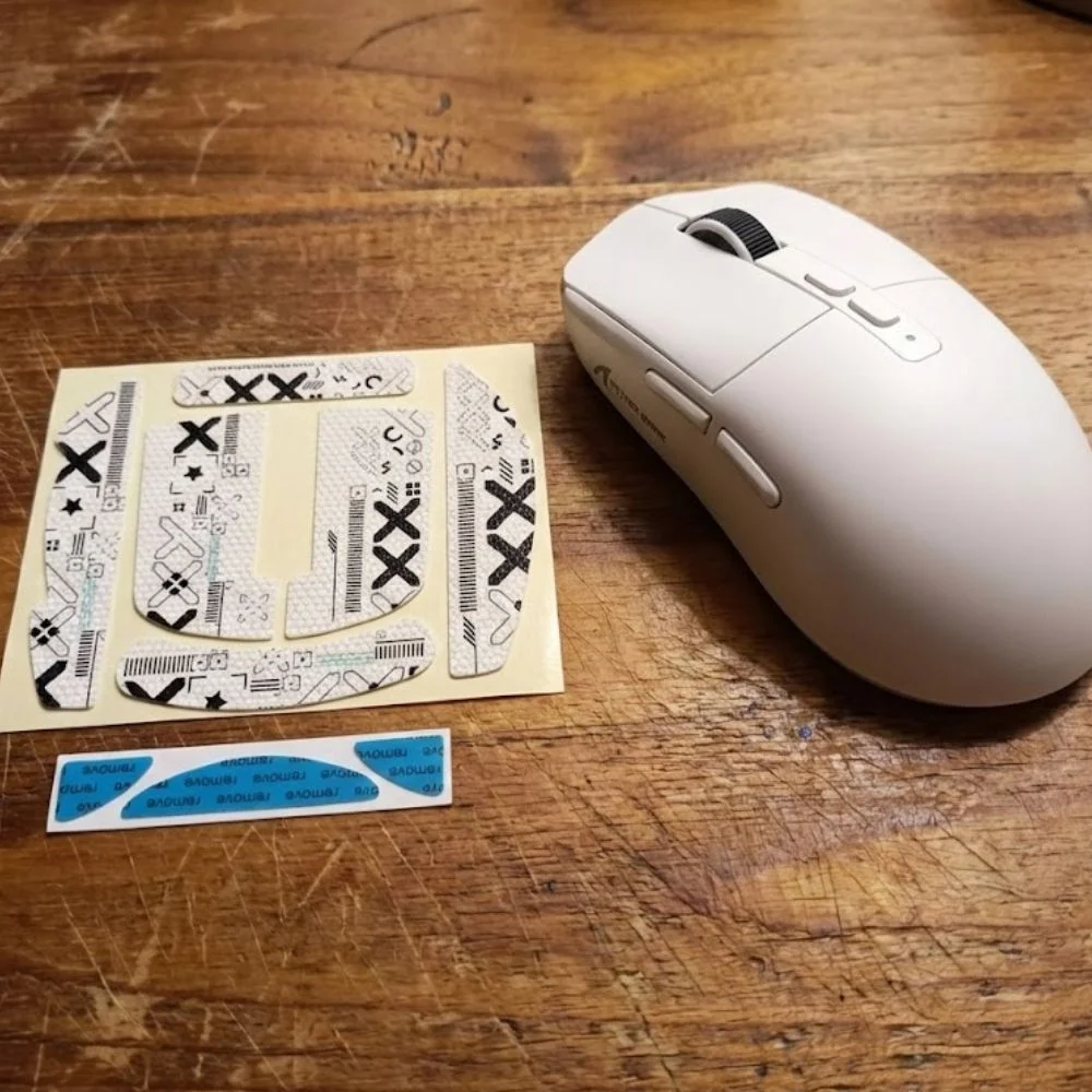 Imagem 2 de 4 do produto Adesivo Antiderrapante P/ Mouse Attack Shark X6 Branco